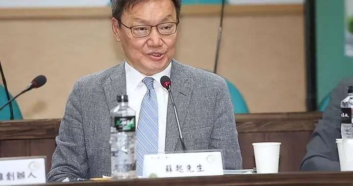 岛内专家曾叫嚣：就算给解放军9艘航母，也拿不下台湾，有4点理由