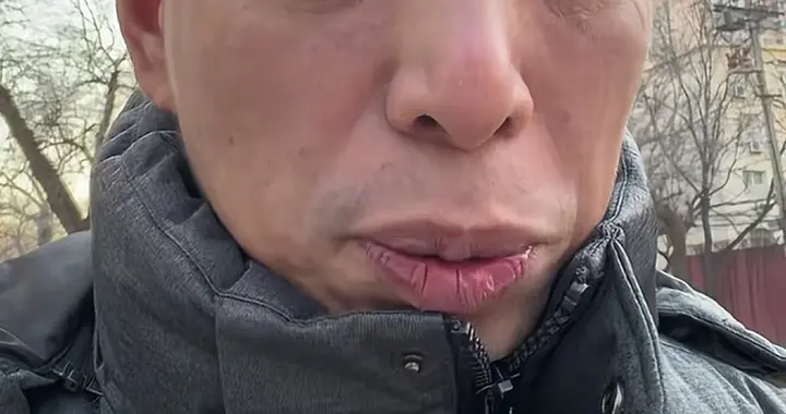 相声演员贾旭明向李亚鹏道歉，他为此前作品中调侃李亚鹏而改口