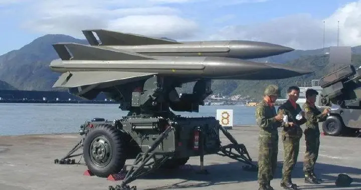 服役60年仍在战场！MIM-23鹰式导弹：老兵不死，低空拦截依旧能打
