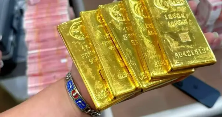 别再全仓死磕黄金了！看懂顶级富豪的底牌，这才是保值的铁律
