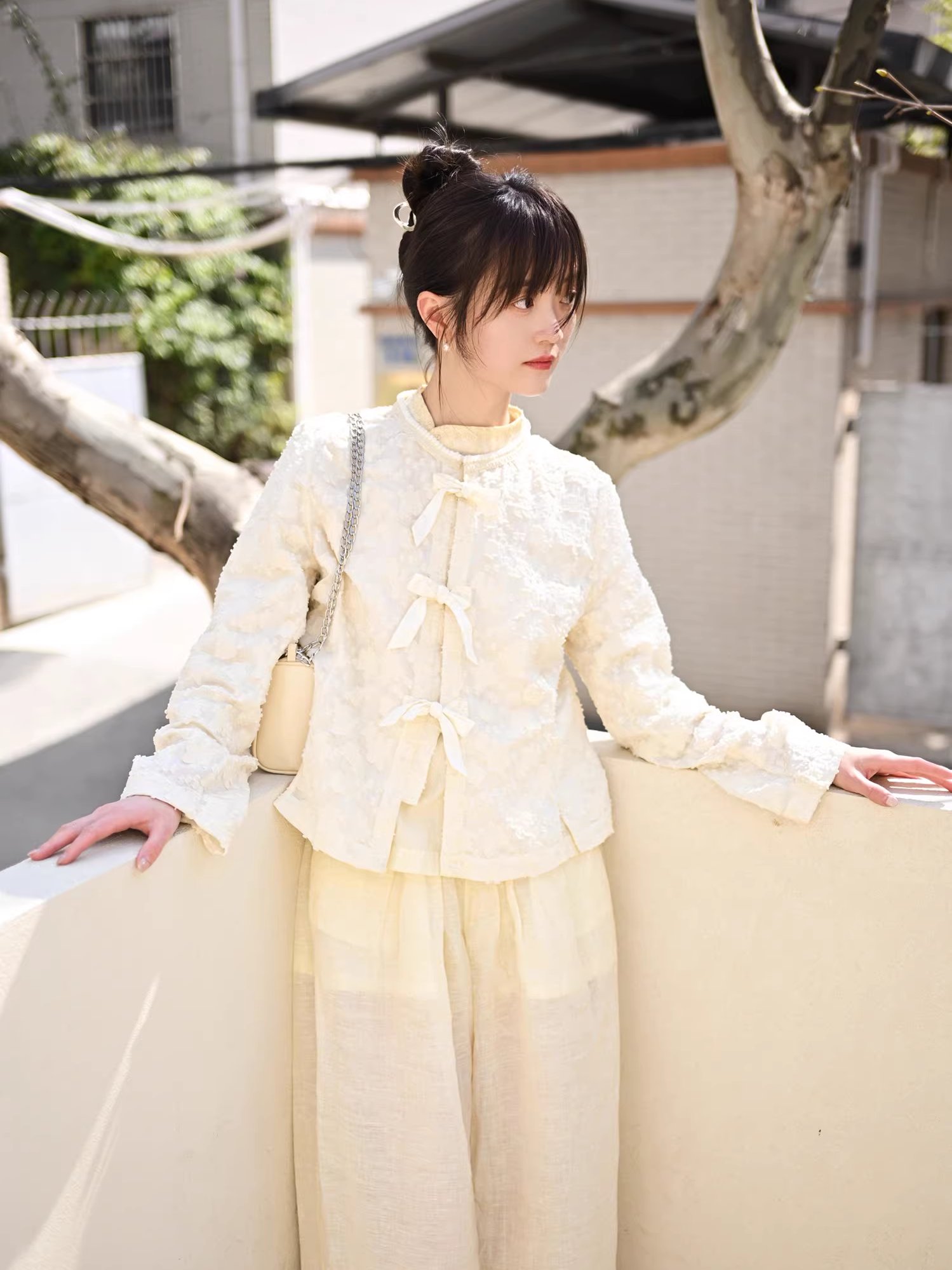 茶愫蝴蝶结系带短外套女长袖上衣