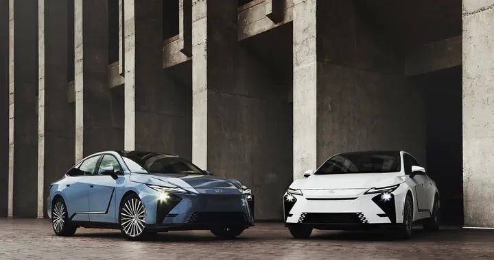 雷克萨斯全新ES亮相，迈入电动化轿车新时代