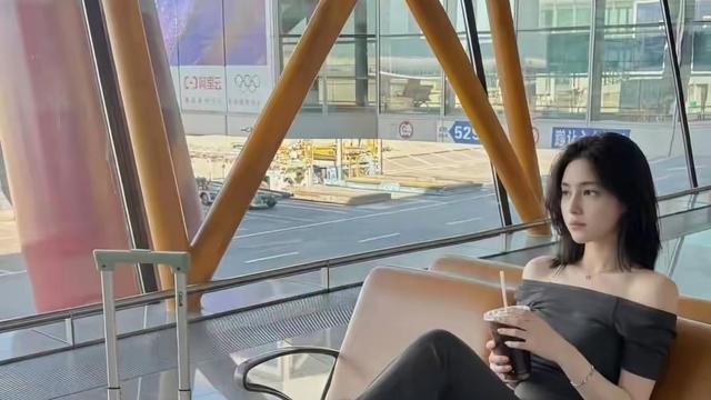 雅典娜手札：不用放大了，图片不高清，但远