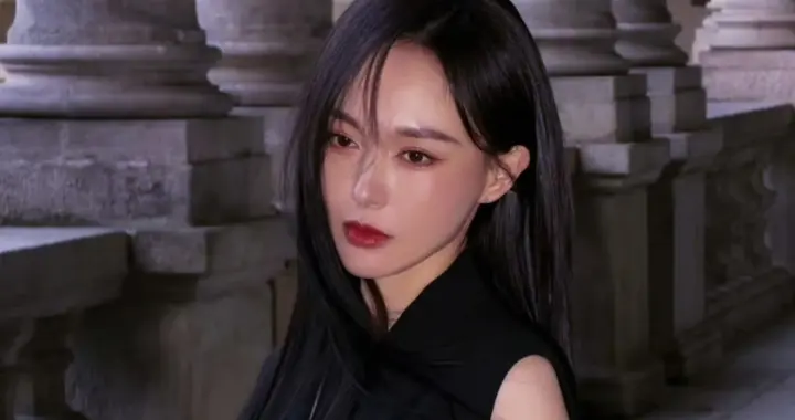 唐嫣FENDI无袖西装杀疯了！