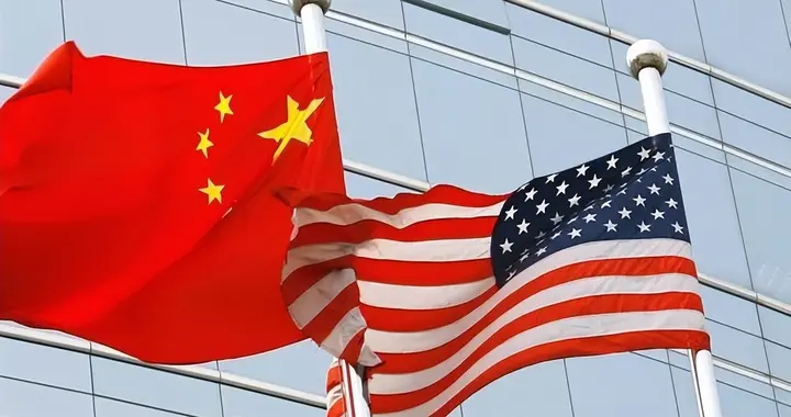 美英民调承认：西方年轻人对华态度转变，最大原因在中国自己身上