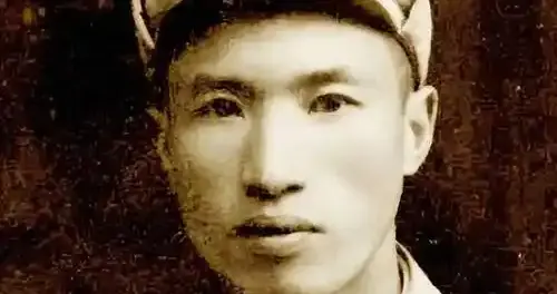 志愿军“最狠连长”，带着1个连葬送敌军2个师，回国后荣升师长