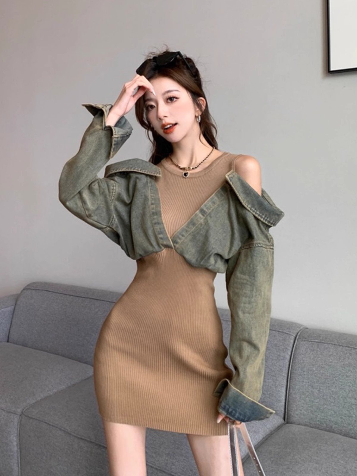 法式复古假两件露肩牛仔针织连衣裙女秋冬