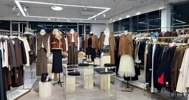 不搞白瘦幼、不贩卖焦虑！为啥中女品牌越做越火？女性消费大变天