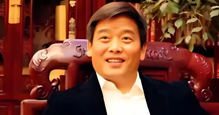 又一亿万富翁沦为阶下囚，恶行曝光惹众怒，早该迎这天