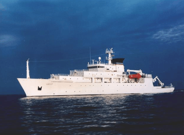 潜航器被抓美国网友叫嚣派3个航母编队到南海