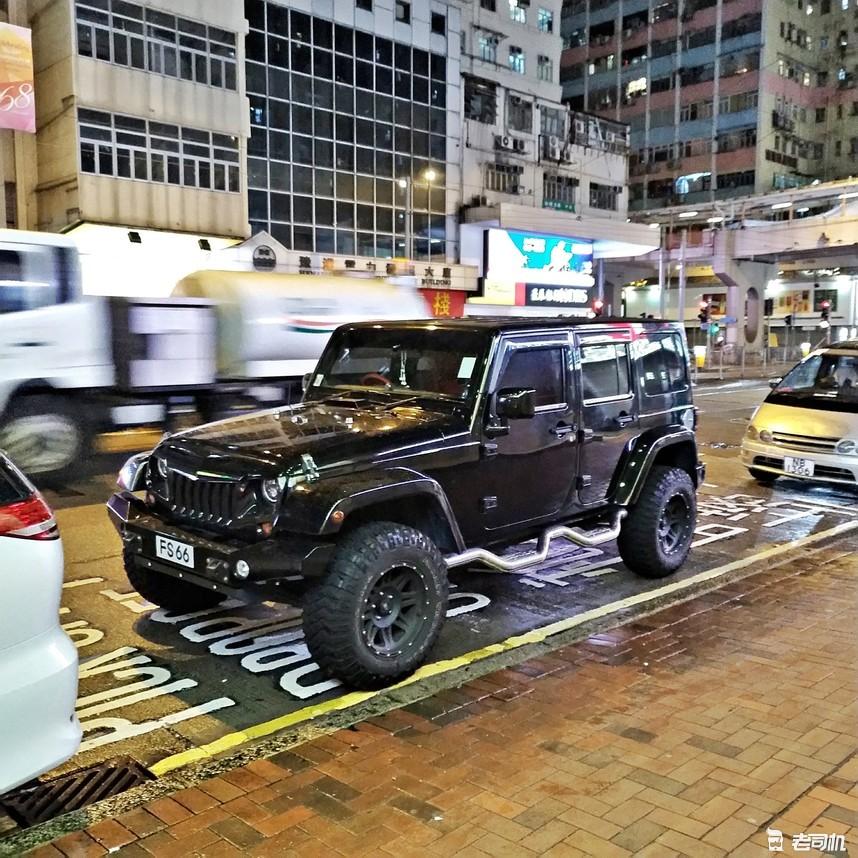 香港豪车街拍,看完发现自己除了奔驰宝马啥都