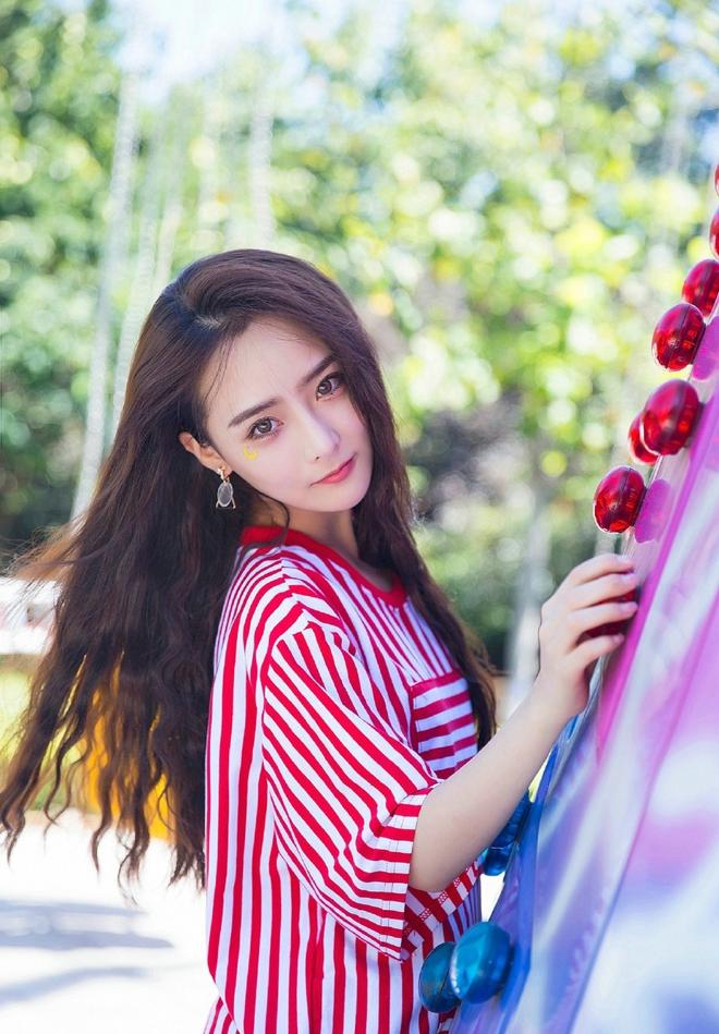 生活是种律动, 须有光有影, 有左有右, 有晴有雨, 滋味就含在这变而不猛的曲折里