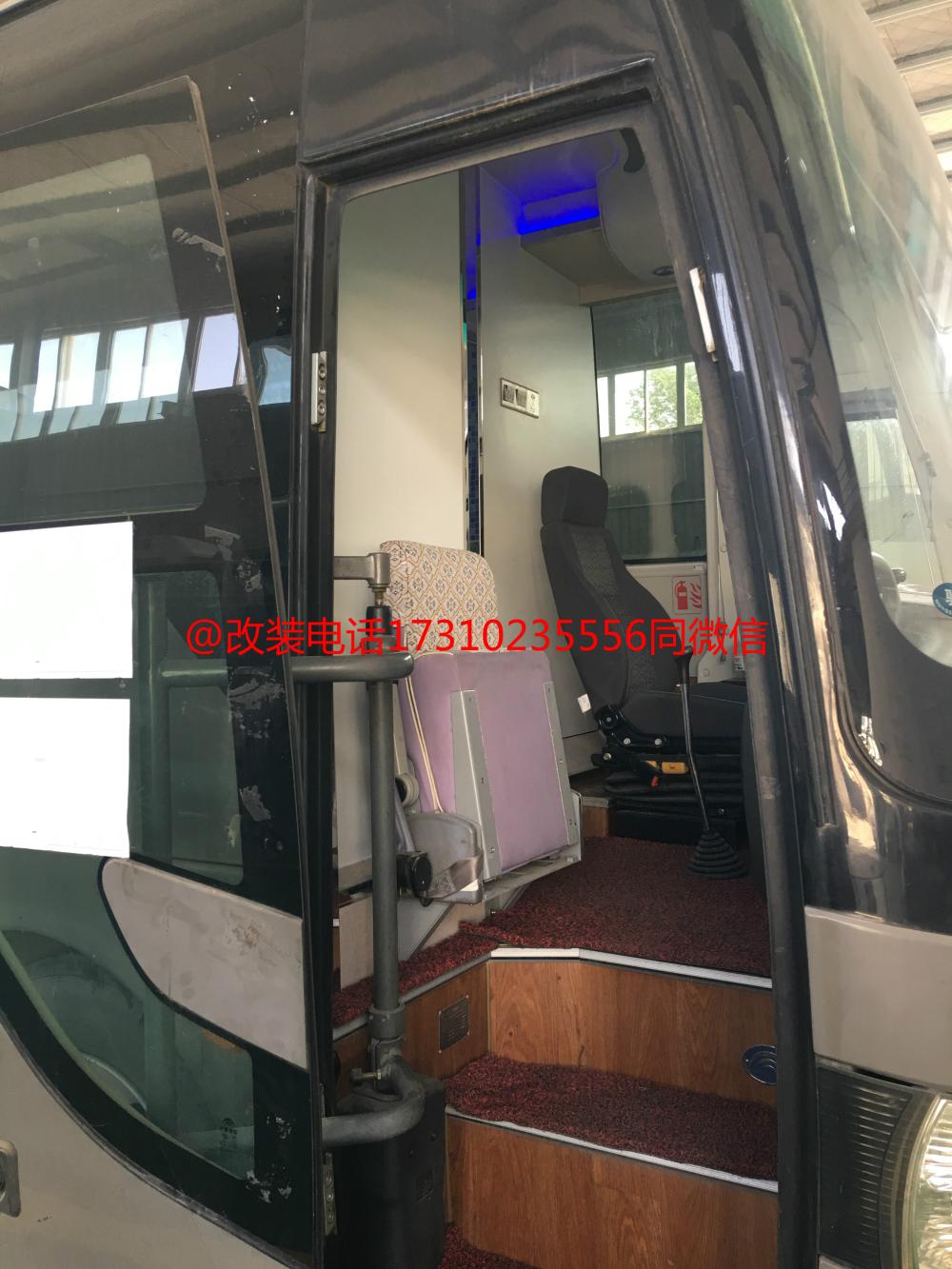 大巴车改装 专业大巴车改装房车 大巴车改装商