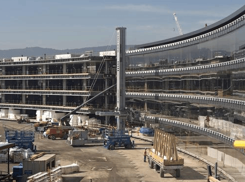 谁将打响万亿美元市值第一枪:苹果、谷歌、微