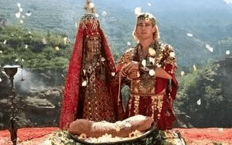 希腊皇帝夺了波斯皇帝老丈人的江山, 还要一下