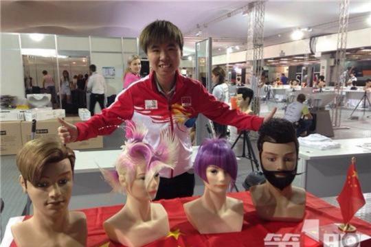 励志姐: 剪发剪成个副教授 赢的比赛冠军