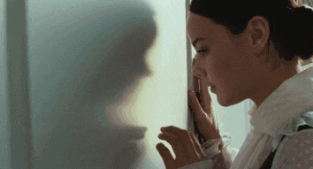 致前任: 再提起我, 请别“连名带姓”