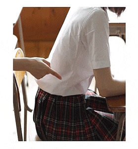 请管好你的咸猪手, 我已经有男朋友了