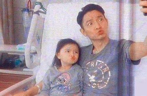 黄晓明发声保护家人孩子, 网友: 看看刘德华怎么