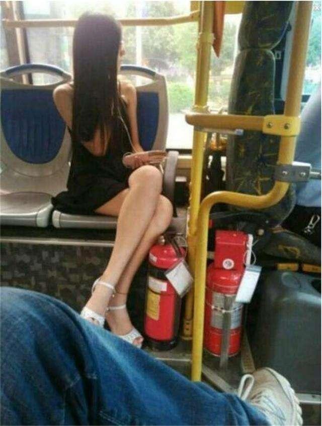 姑娘, 公交车可不是你家