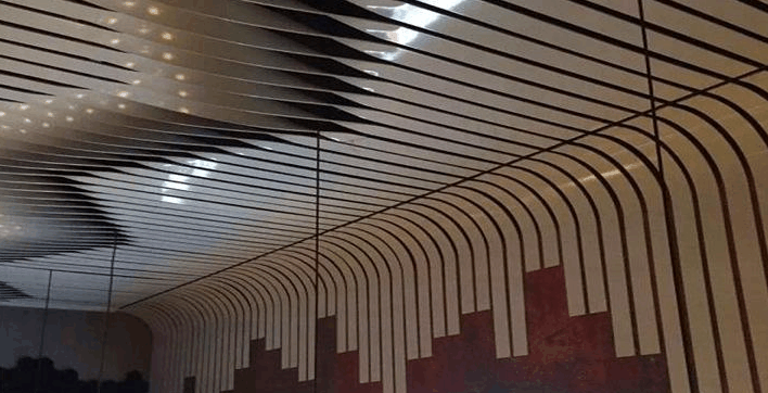 扭曲铝板天花吊顶
