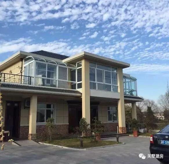 农村自建房别墅还是要带大露台和阳光房的才好看!