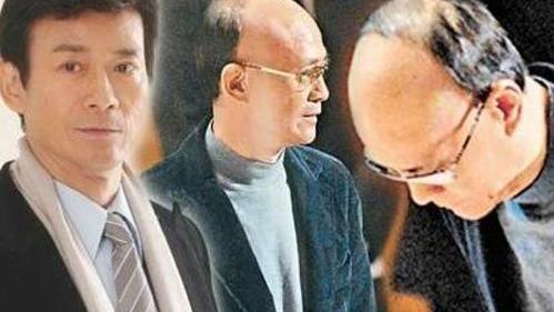 32岁秃头, 为保持帅哥形象戴足38年假发, 仅在前妻追悼会摘过一次