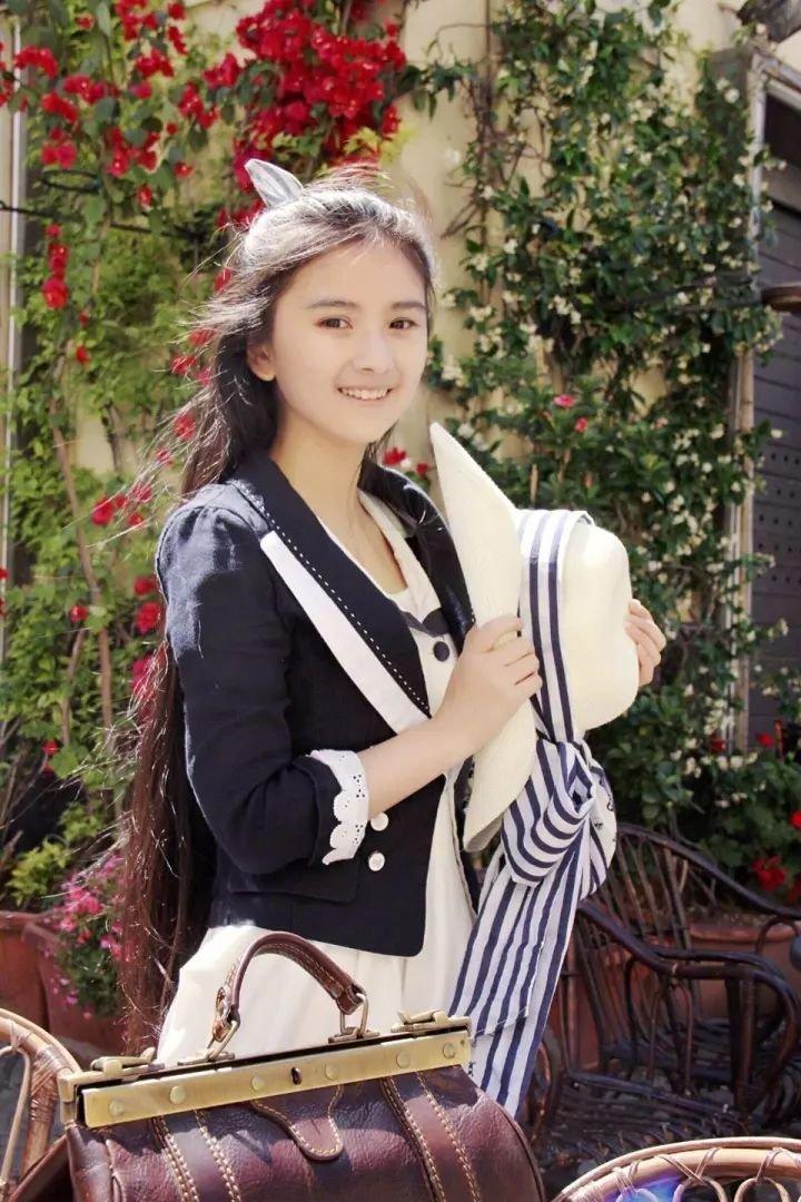 美女画家夏达，不仅画美，人更美