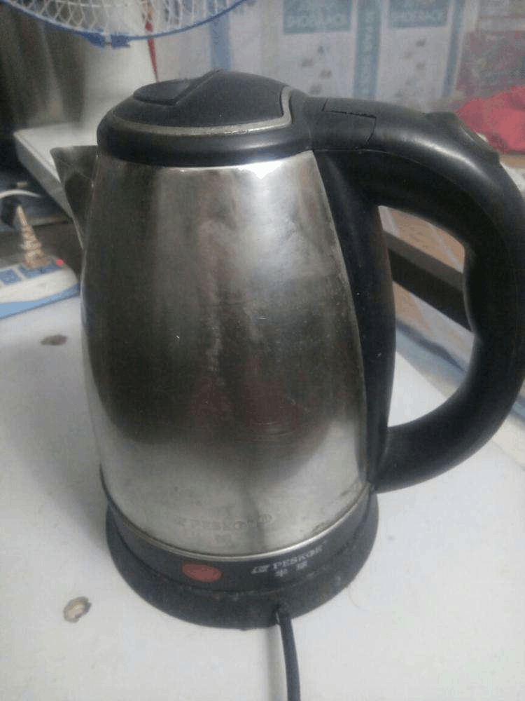 电热壶都在用, 这4种错误不要犯, “烧水”安全还干净!