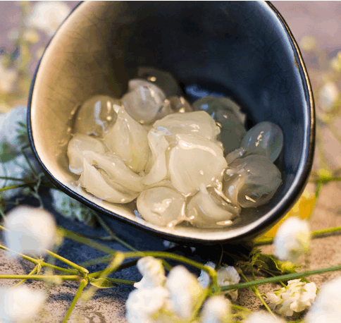 女人40岁以后雌激素下降, 每天吃点“它”, 滋养卵巢女人味十足!