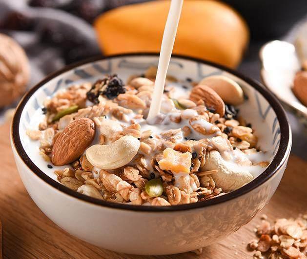 专家提醒: 这几种养胃食物, 没事多吃点, 老胃病也能“不药而愈”