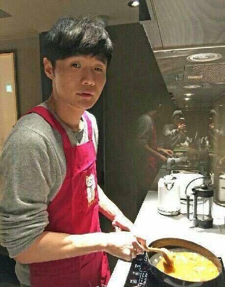 李荣浩亲自下厨为杨丞琳庆生, 最般配的爱情其实就是相爱!