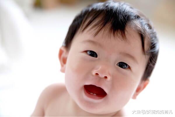 喂奶时被宝宝咬, 那个疼只有当妈后才能体会, 乳房护理试试这3招