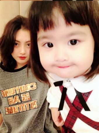 包贝尔女儿嫌弃出道照不好看要求删除 包文婧: 戏精!