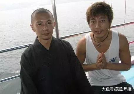 最经典“令狐冲”, 当红时事业遭滑坡, 与妻子恩爱20年却至今无子