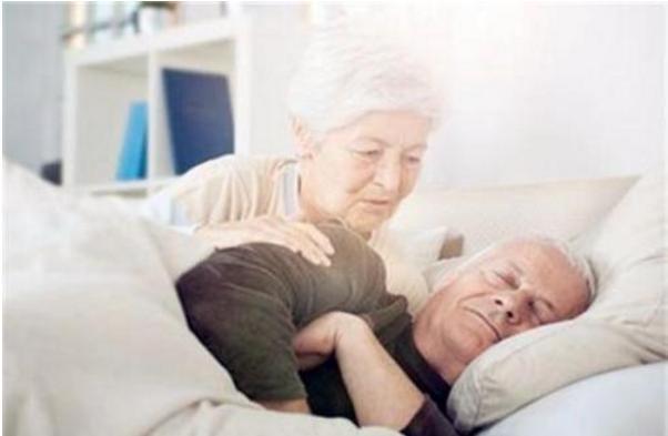 医生: 为什么那么多人失眠多梦, 主要原因有三个, 需谨慎!