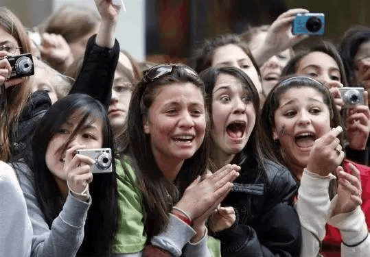 看太多了别人的人生, 就会忘了自己的人生