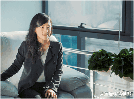 她是滴滴的女总裁, 不仅实力强还漂亮, 掌管4.5亿人的出行