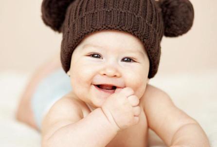 为了孩子的身体智力能更好发育, 妈妈最好给宝宝训练这些动作