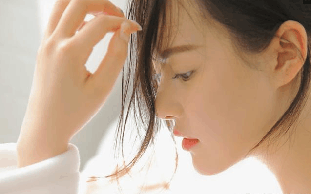 女人是不是好色之徒看这3个表现, 特别是第三个