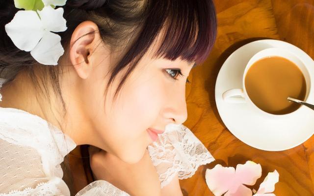 女人这五个身体痕迹, 证明她刚偷吃过!