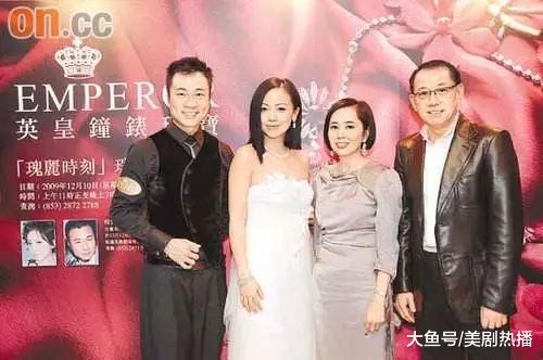 杨受成千金, 19岁与哥哥相恋, 靠打工替父还债还助其打造商业帝国