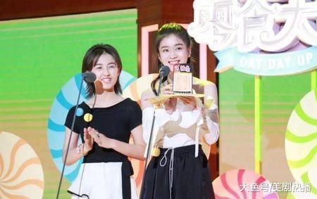 郭富城带爱妻深夜买辣条! 还有这么多明星是辣条的忠实粉丝! 太接地气!