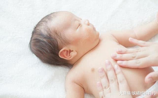 10个婴儿抚触小技巧, 每天只要5分钟, 宝宝健康身体壮