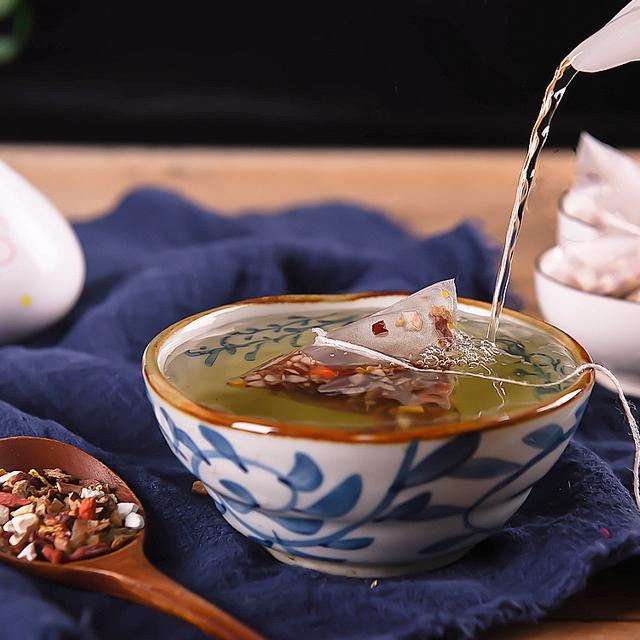 湿气就怕这些碱性食物, 每天吃点, 排出多年湿气, 体重降到2位数