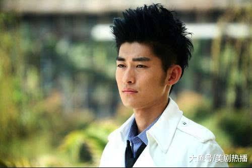 霸道总裁创始人, 郑爽愿为他捐骨髓, 如今自爆只能靠安眠药度日?