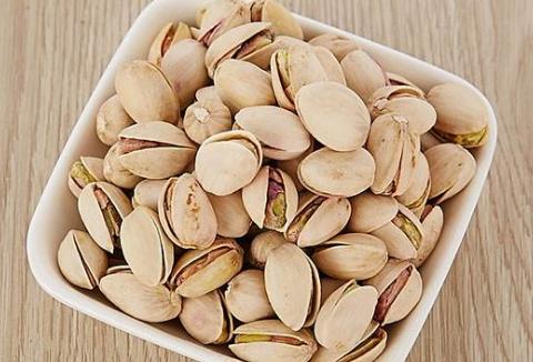 三岁以下的宝宝不能直接吃这类食物, 可很多宝妈却没当回事