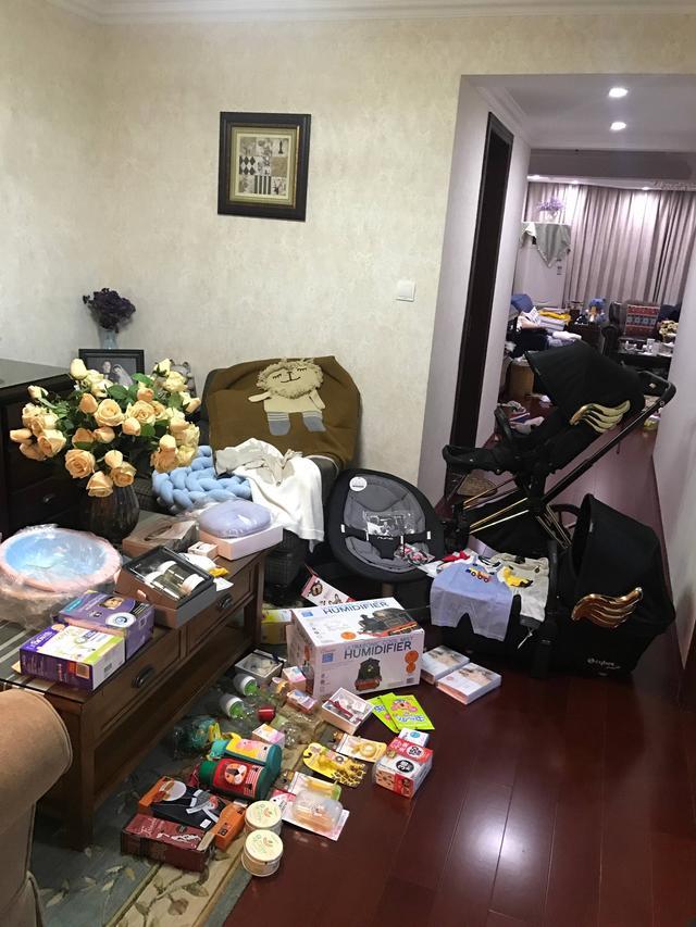 杨幂替身卓亨瑜已结婚产子, 大方晒老公和儿子照片分享喜悦!