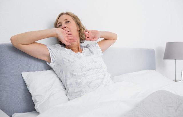 50岁后, 早起3个, 睡前4个短命习惯, 越早改掉越容易长寿!