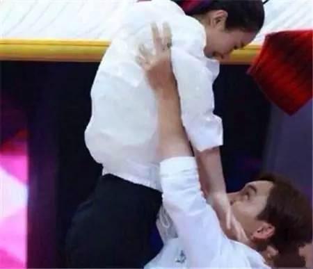 赵丽颖很瘦, 为什么男演员抱她感到困难和痛苦, 霍建华说了实话